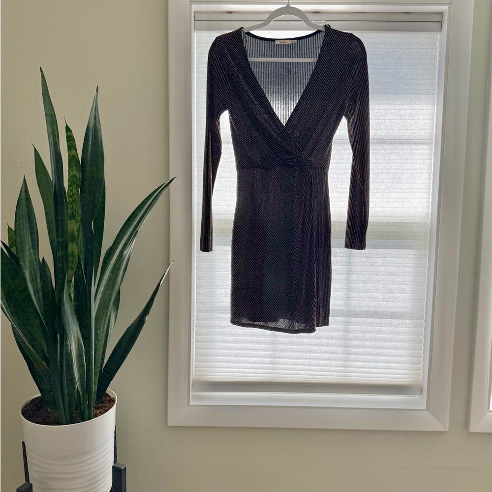 Francesca's Collections Black Long-Sleeve Wrap Mini Dress